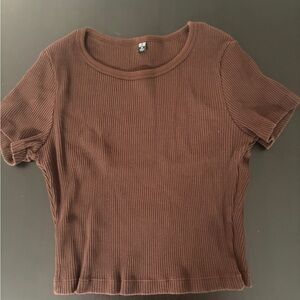 Uniqlo Brown Ribbed Crop T-Shirt Short Sleeve